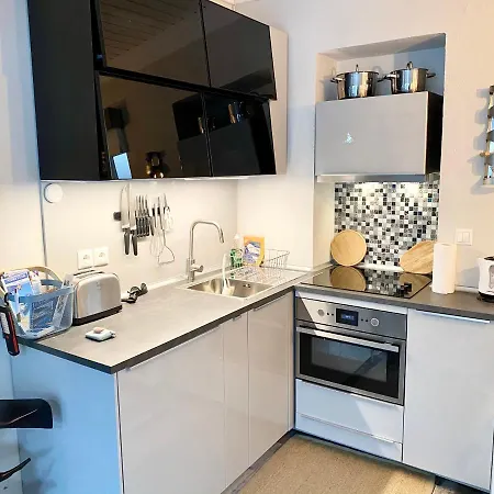 Apollo House Tatil Evi *